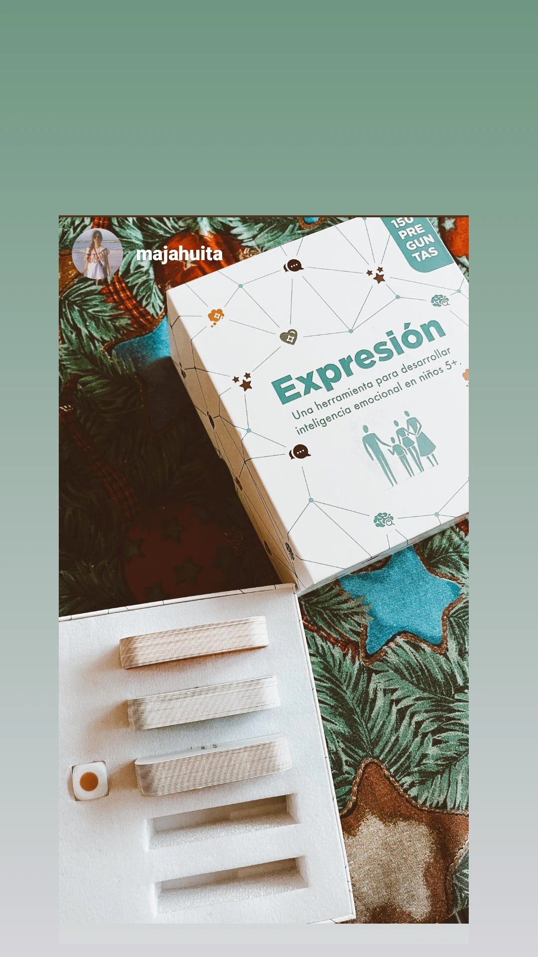 Excelente Juego. Ayuda a conectar con tus hijos en un nivel superior. A entender como ven las cosas y como entienden lo que les pasa, se divirtieron completamente jugándolo.
-Cesar Augusto Sanchez Coraspe